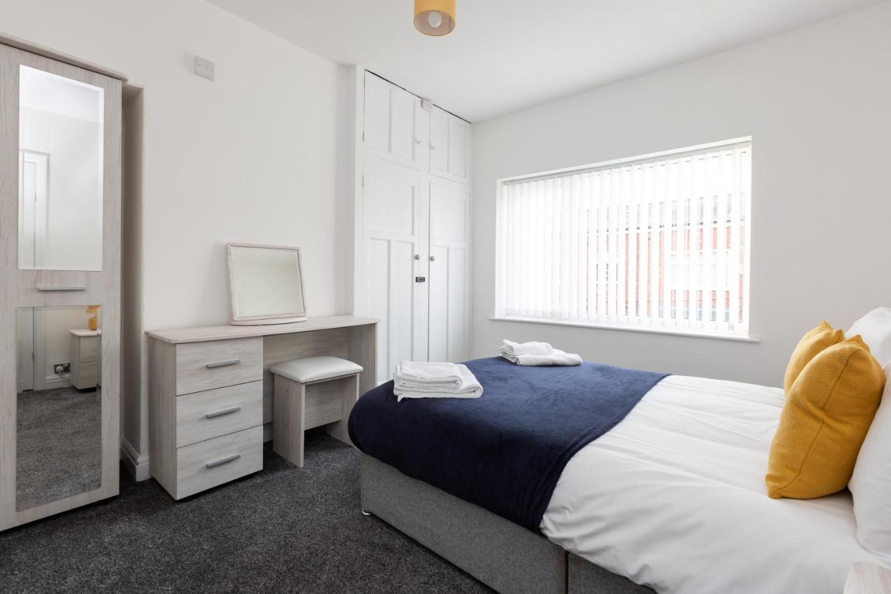 Connaught House - Wi-Fi, Parking, Contractors Villa Preston  Kültér fotó
